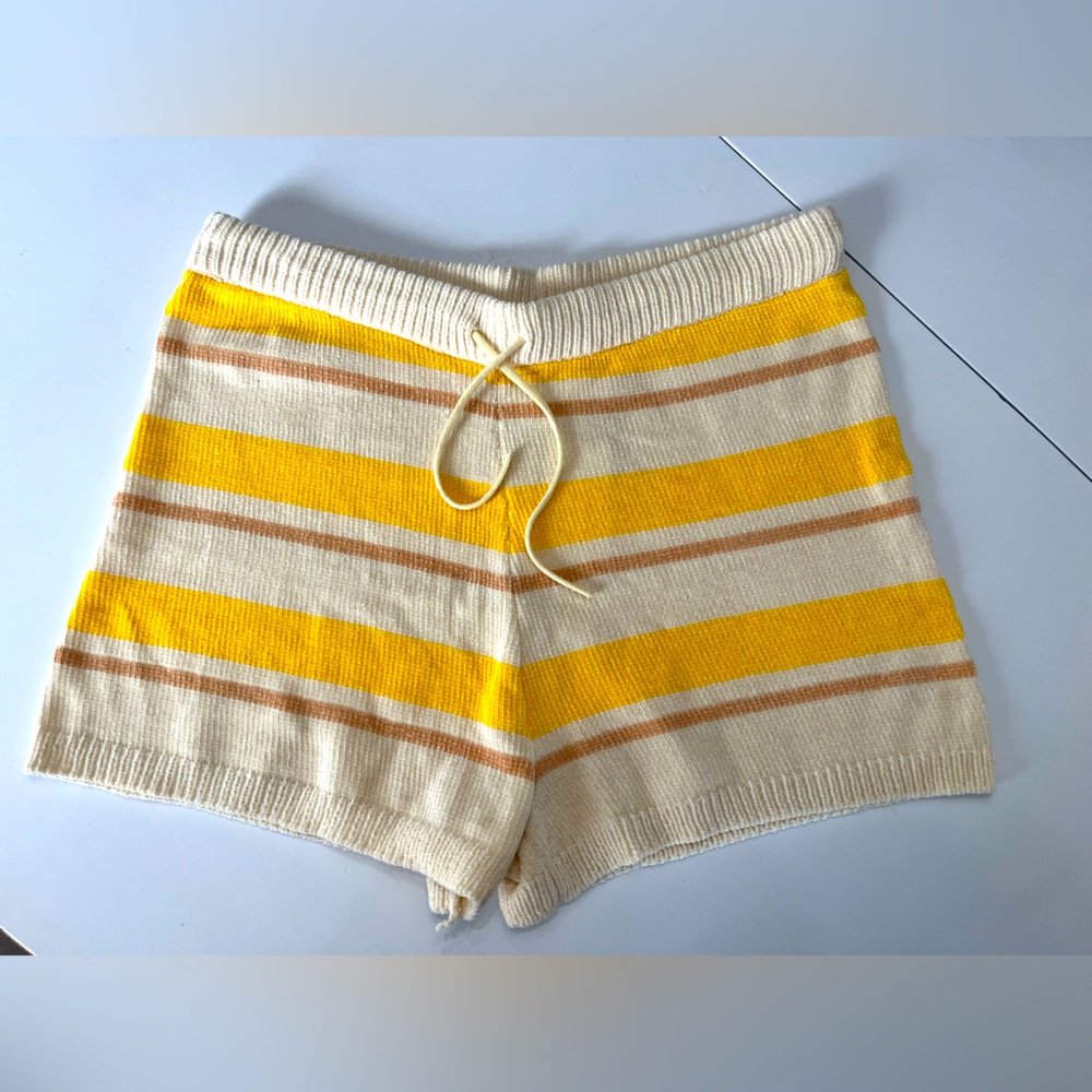 L SPACE | XL | SWEATER SHORTS ~ NWT